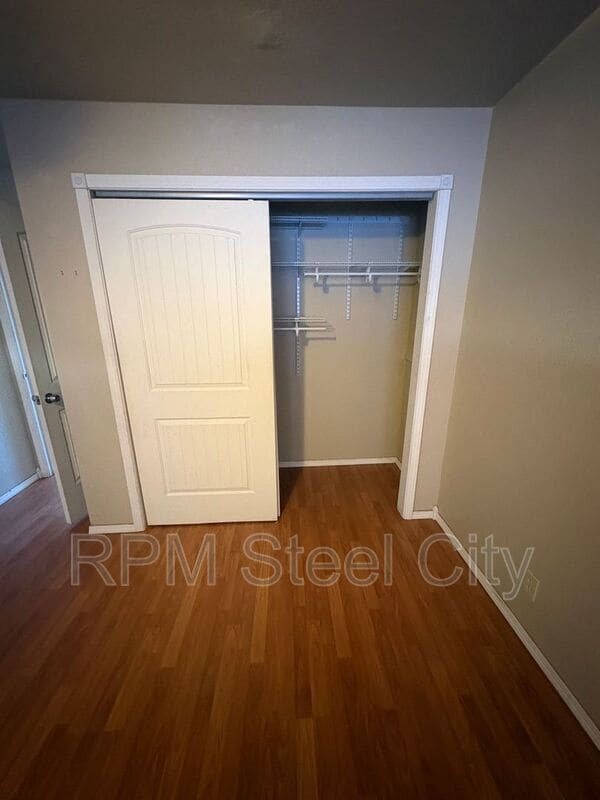 Building Photo - 1926 E 15th St