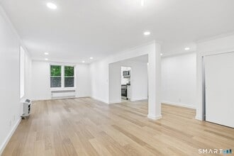 Building Photo - 7 4th St