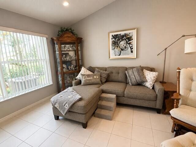 Building Photo - 6098 Lake Hibiscus Dr