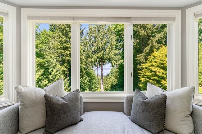 Building Photo - 4Bd/3.5Ba Issaquah Home