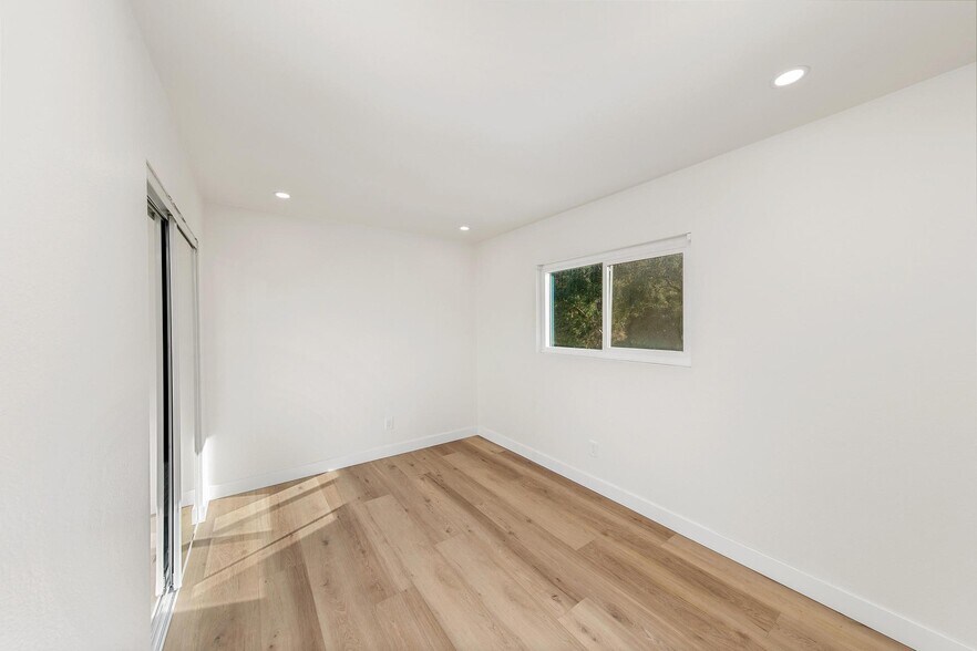 Building Photo - 1754 Hanford Dr