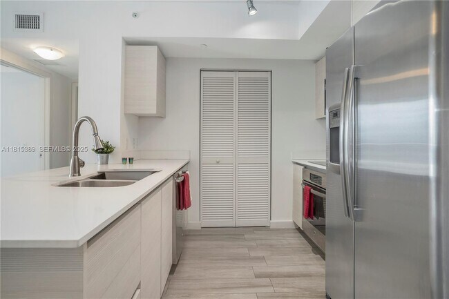 Building Photo - 4250 Biscayne Blvd