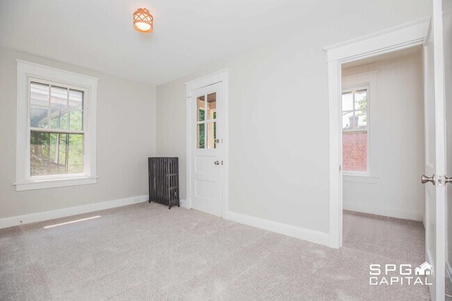Building Photo - 516 Radnor St