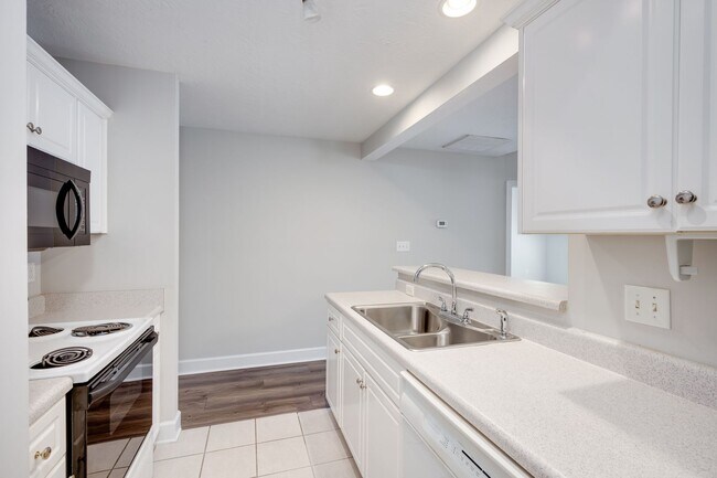 Building Photo - 313 Whitney Pl