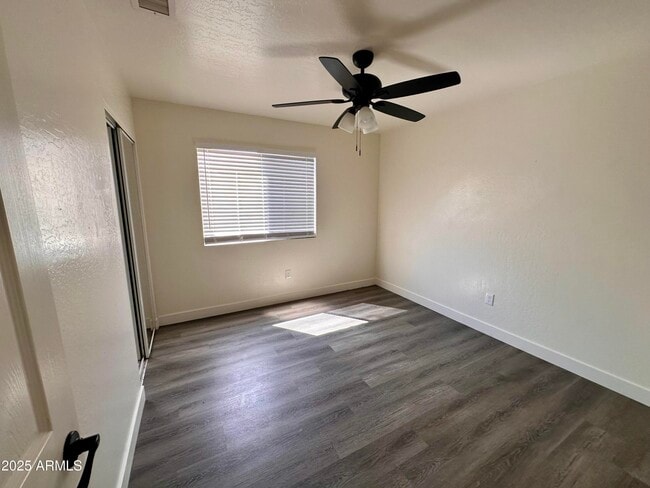 Building Photo - 866 E Morelos St