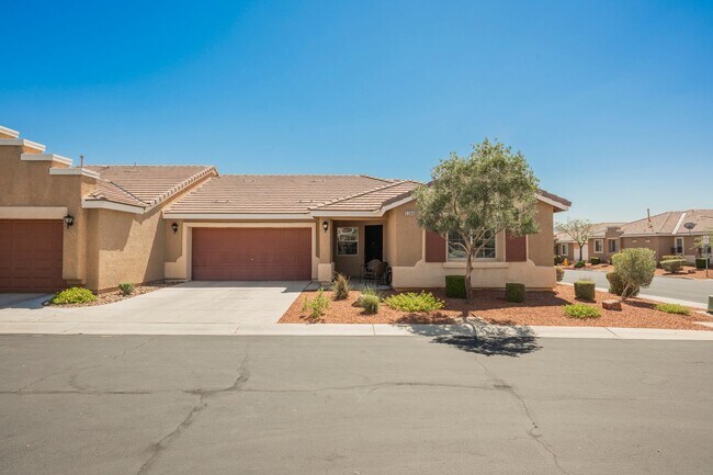 Building Photo - Beautiful 3 Bedroom Home In the Southwest
