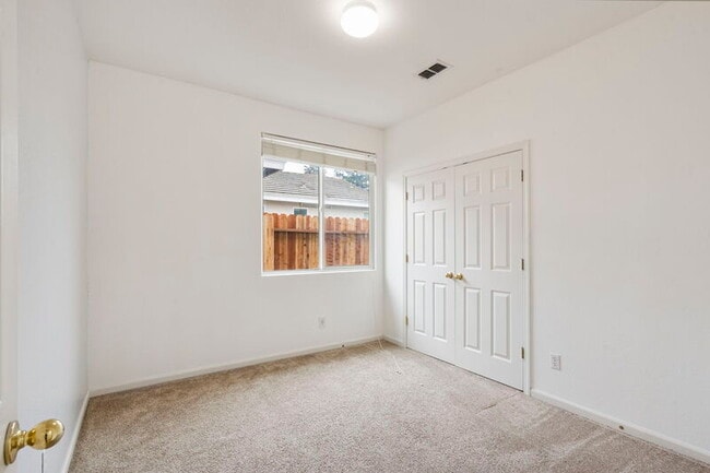 Building Photo - 5755 Amnest Way