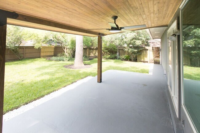 Building Photo - 6922 Foxside Ln