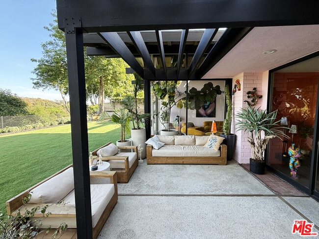 Building Photo - 3056 Corda Dr