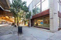 Building Photo - 1002 W Lake St