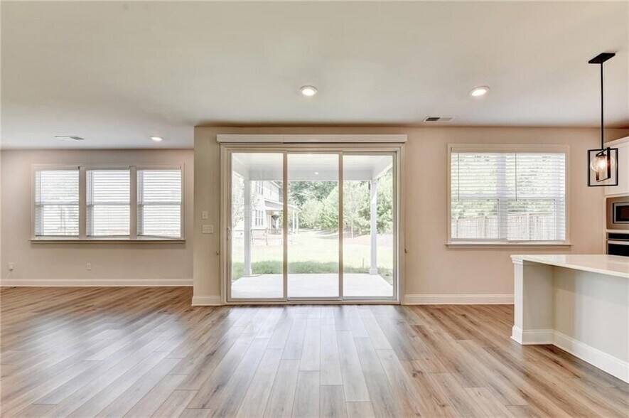 Building Photo - 3438 Long Creek Dr
