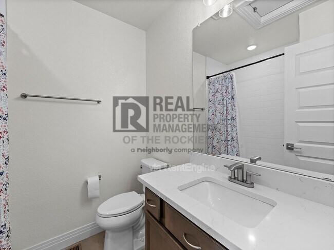 Building Photo - 1203 Bon Homme Richard Dr