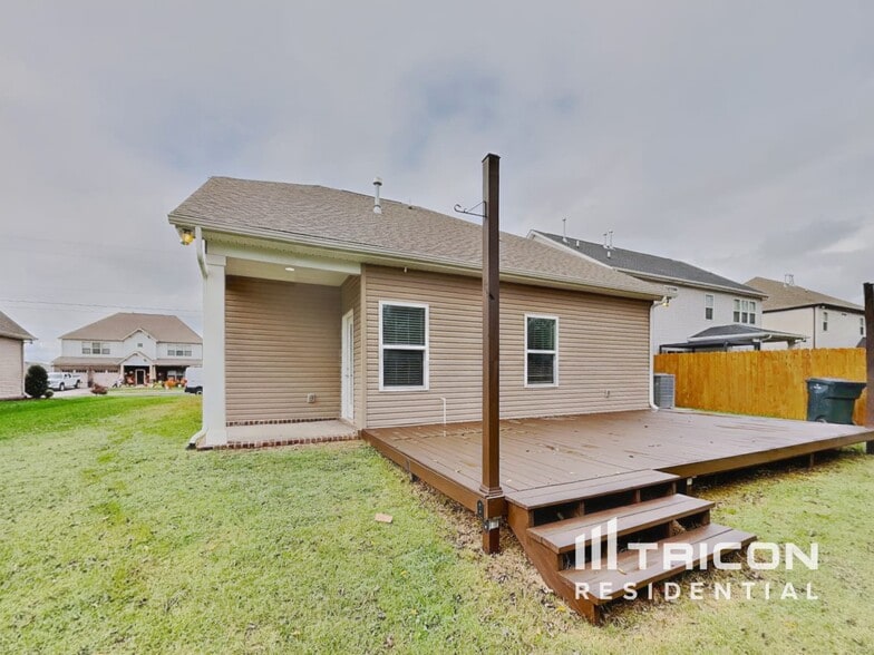 Building Photo - 1372 Wentworth Dr