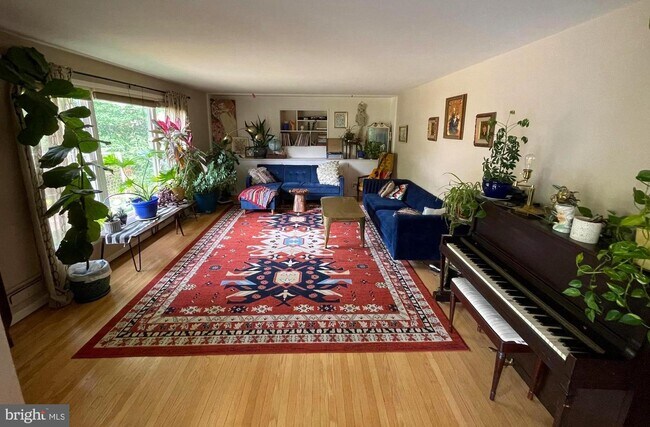 Building Photo - 107 Oak Terrace