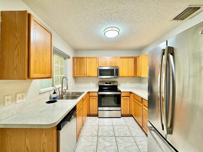 Building Photo - 10823 Brickside Ct