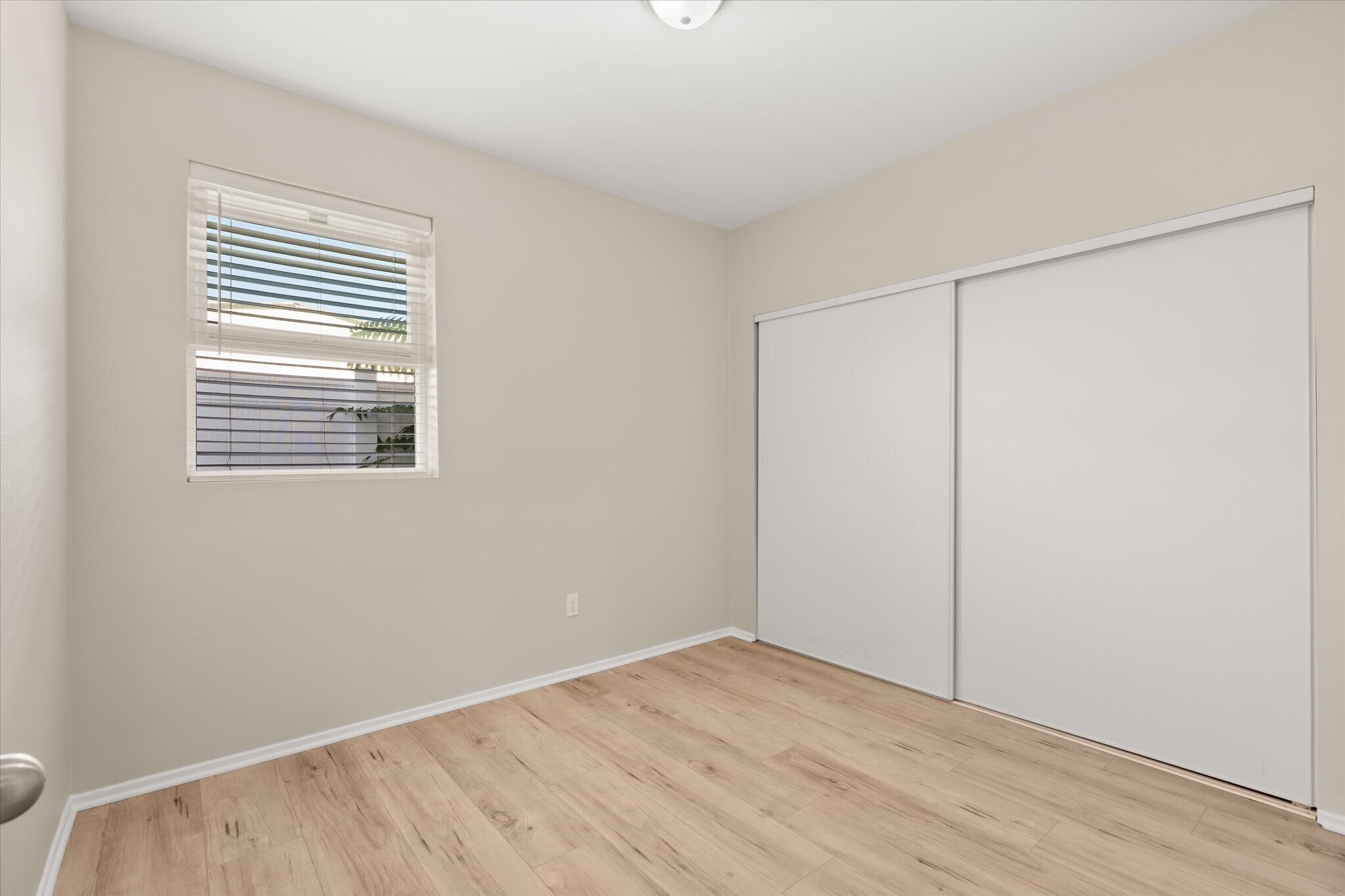 Building Photo - 2907 E Sawyer St