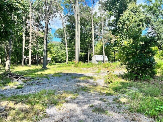 Building Photo - 329 Stoney Hollow Rd