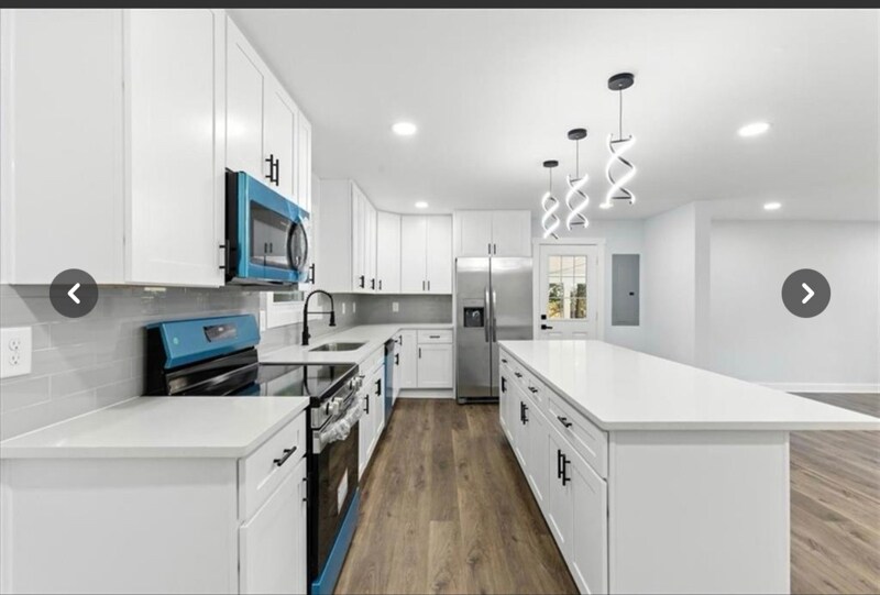 Building Photo - 4274 Pineview Dr