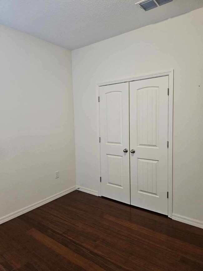 Building Photo - Coming soon!!! BEAUTIFUL 4 BEDROOM 3 BATH ...