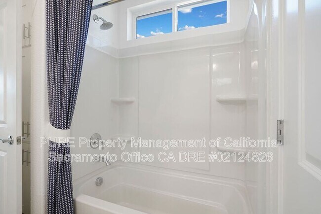 Building Photo - 273 Cask Dr