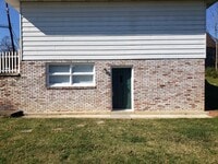 Building Photo - Triplex - 2 Bdrm/1Bath  Kingsport TN