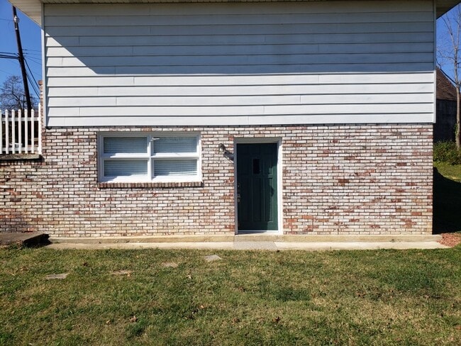 Triplex - 2 Bdrm/1Bath Kingsport TN - Triplex - 2 Bdrm/1Bath  Kingsport TN