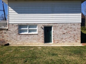 Building Photo - Triplex - 2 Bdrm/1Bath  Kingsport TN