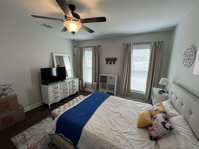 Building Photo - Partially Furnished Home on Sterling Oaks Dr. with Premium Features