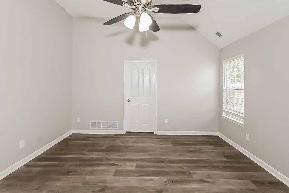 Building Photo - 2704 Greencliff Dr