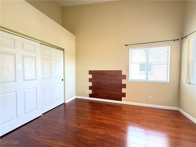 Building Photo - 5225 W Reno Ave