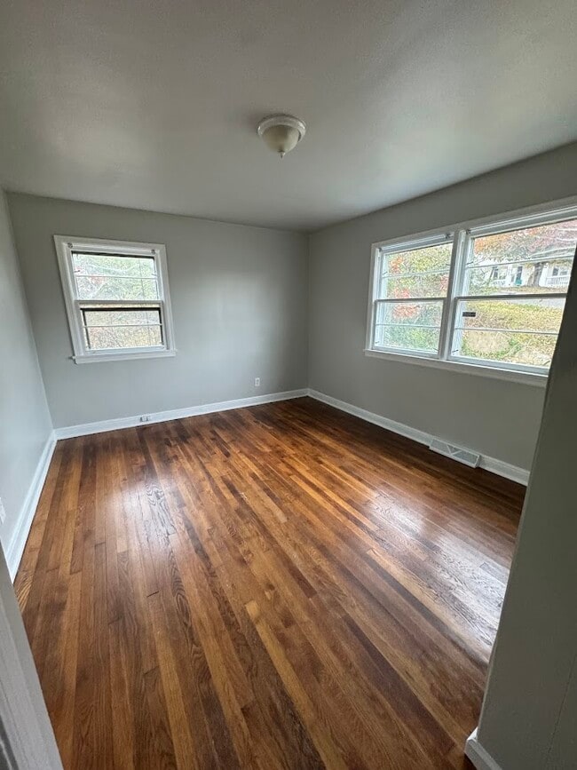 Building Photo - 1408 NW Downing St