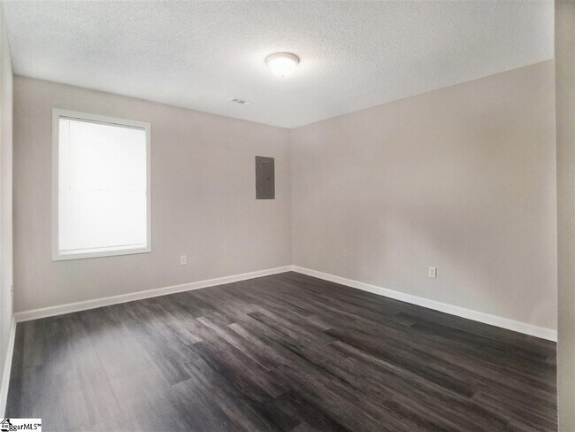 Building Photo - 915 Black Snake Rd