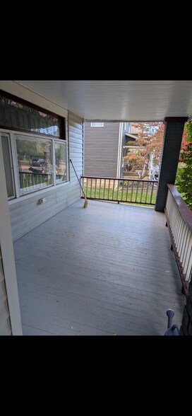 Building Photo - 1626 Grace Ave