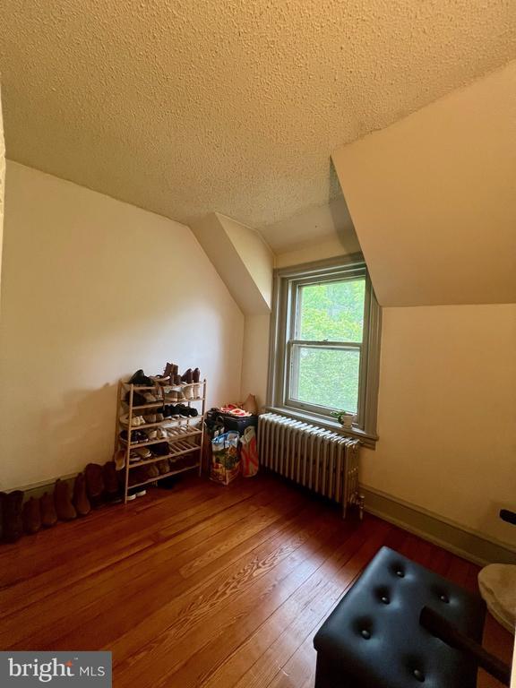 Building Photo - 1507 W 14th St