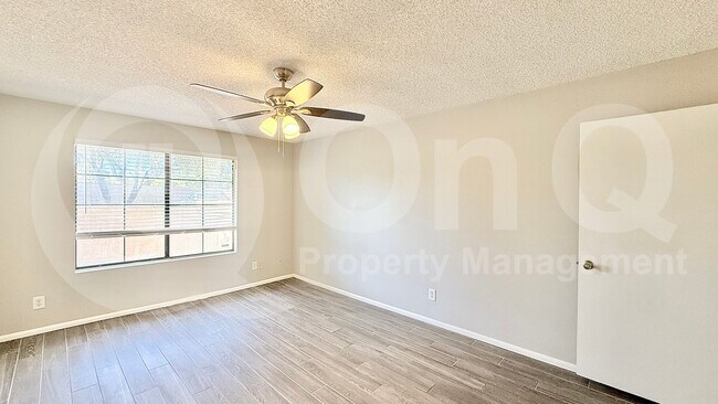 Building Photo - 925 N College Ave