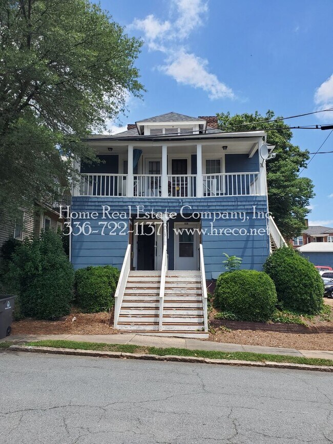 Building Photo - 115 S Spruce St