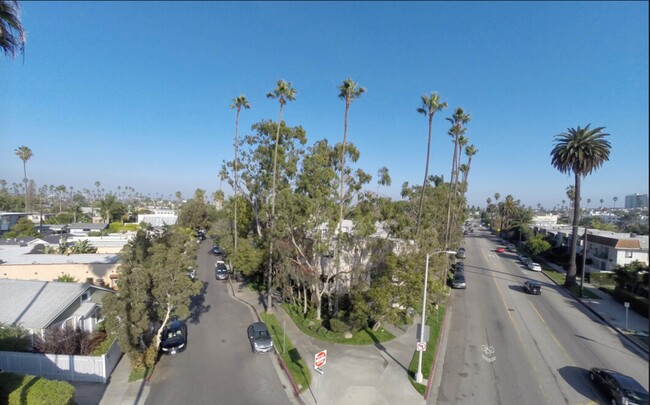 Building Photo - 2500 Abbot Kinney Blvd