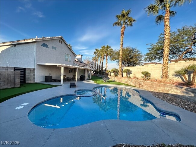 Building Photo - 9070 Trombone Ln