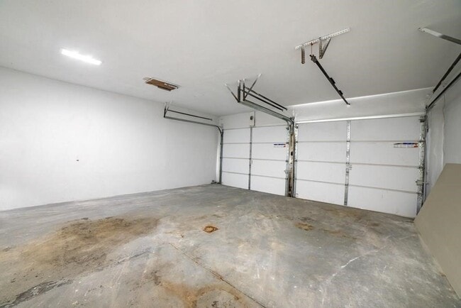 Building Photo - 1164 State Rd