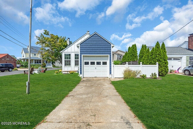 Building Photo - 99 River Ct