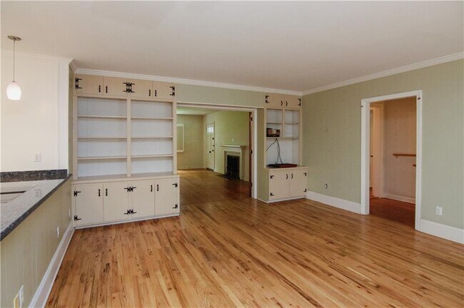 Building Photo - 1207 Pine Ave