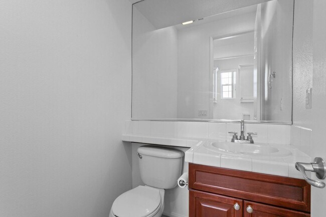 Building Photo - AVAILABLE NOW! GORGEOUS 3 BED / 2.5 BATH in Campanile in Cathedral City!