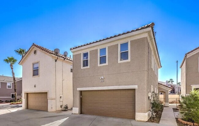 Building Photo - Beautiful Two-Story Home in a Convenient Location