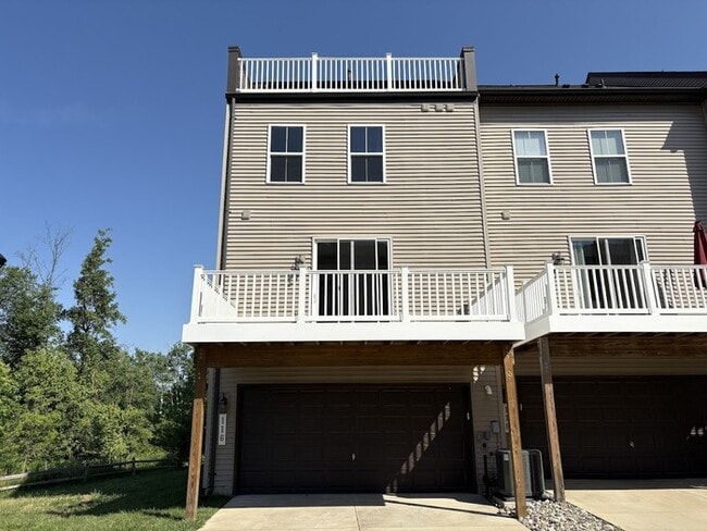 Building Photo - 116 Albany Pl