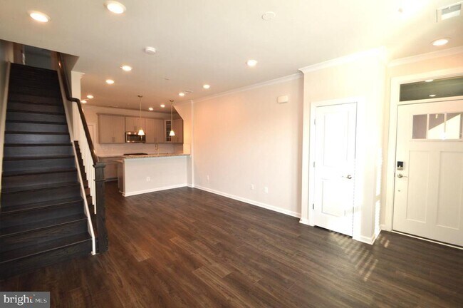 Building Photo - 45091 Cappamore Terrace