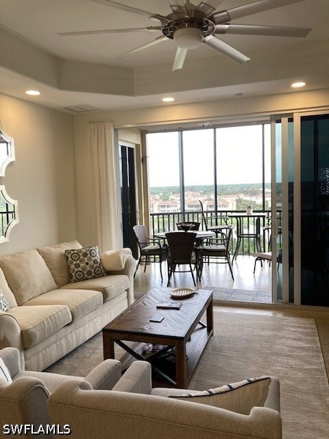 Building Photo - 580 El Camino Real