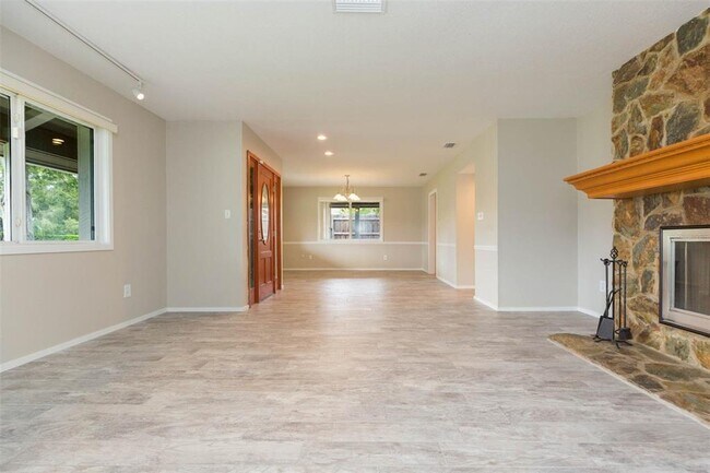 Building Photo - 4301 Saltwater Blvd