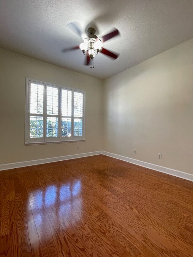 Building Photo - 1349 Whitney Isles Dr