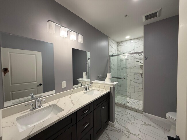 Building Photo - 518 E Celebration Way