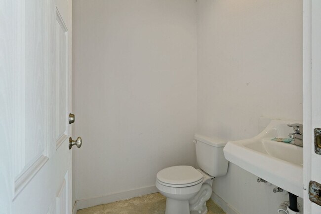 Building Photo - 5497 TX-361